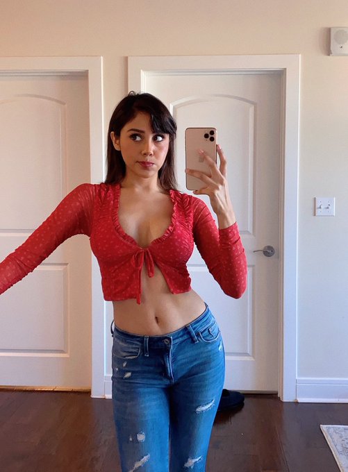 🖼OK Boomer Girl Shows Off $2 MILLION Apartment! (And a BMW!)TikToker  Neekolul (Nicole Sanchez), who became a viral sensation by shilling for  Bern