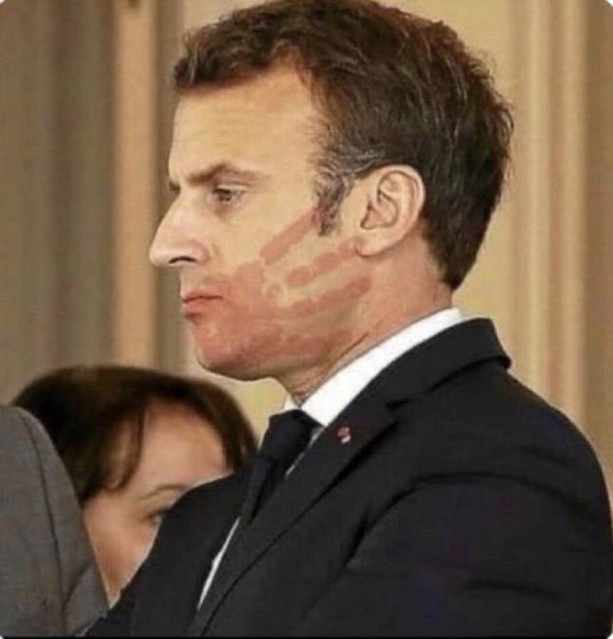 macron slapped.jpg