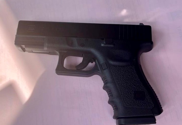 Replica handgun recovered at St. Charles HS 060122.jpg