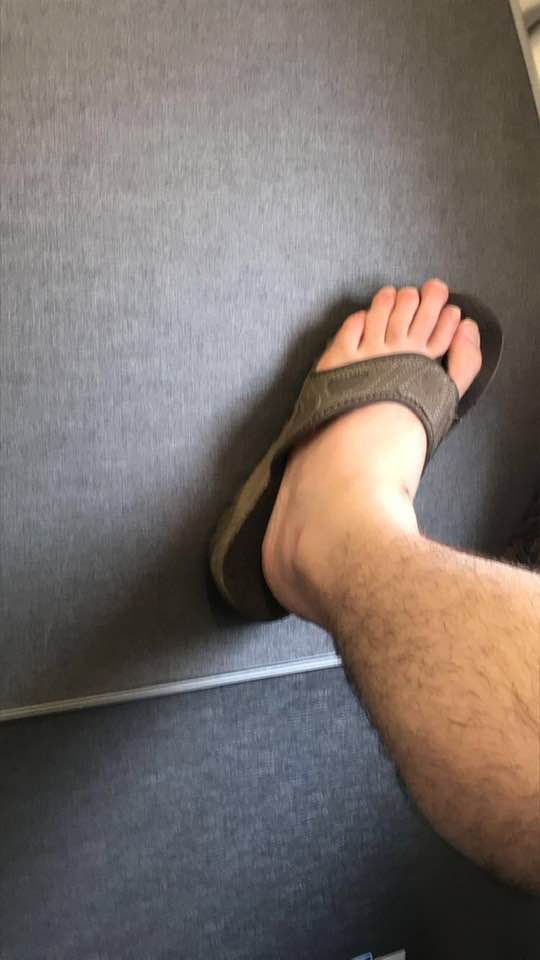 toes.jpg