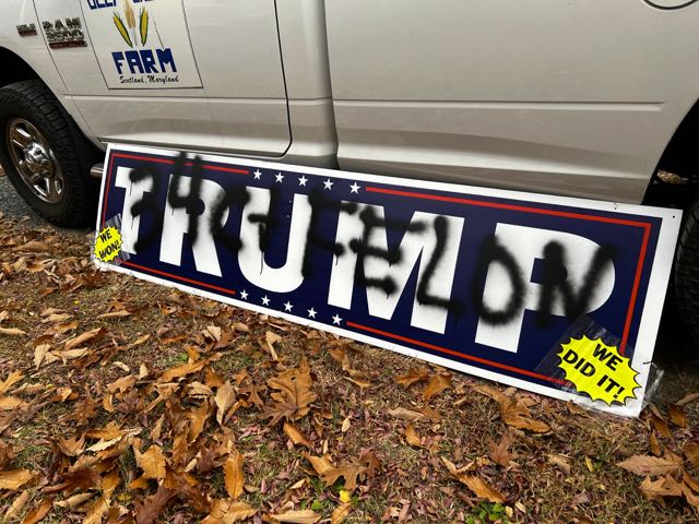 TrumpSign.jpg