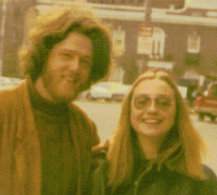 Bill-&-Hillary-1970-New-Hav.gif