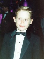 449px-Macaulay_Culkin_1991_B.jpg