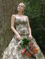 camo-wedding%20dress.jpg