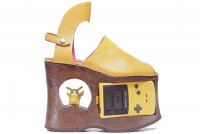 crazy-shoes-doris-woo-gameboy.jpg