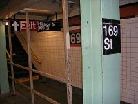 800px-169_Street_Station_by_David_Shankbone.jpg