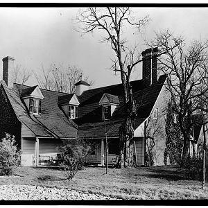 Angle of Mansion's north end (left) and west wing