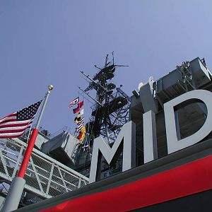 U_S_S_Midway_01