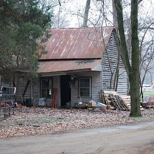 old_deserted_house