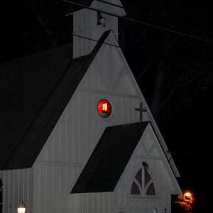 Church_at_night_1