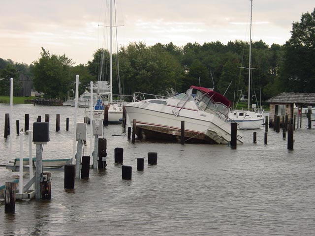 Coltons Point Marina - Lopsided