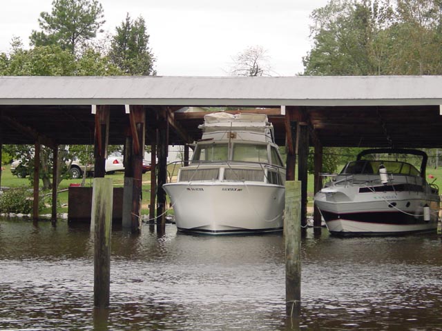 Coltons Point Marina - Thru the Roof