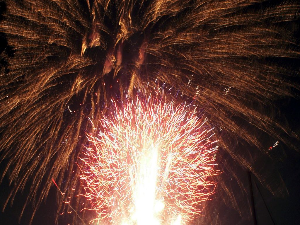 Fireworks Dennis Point Marina 07/01/2006