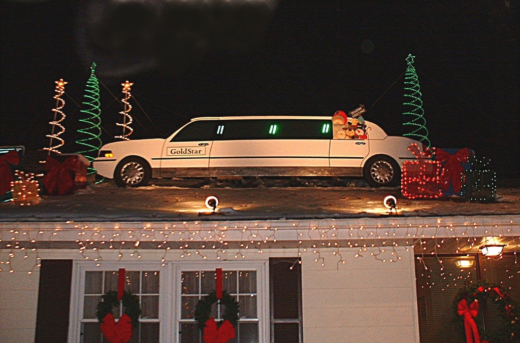 GoldStar Christmas Limo by Tom & Cathee Smith