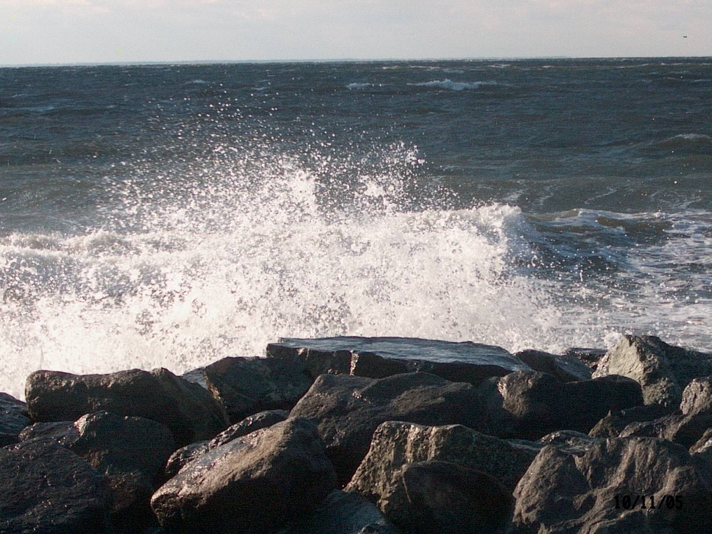 Point Lookout on a windy day in November 2005