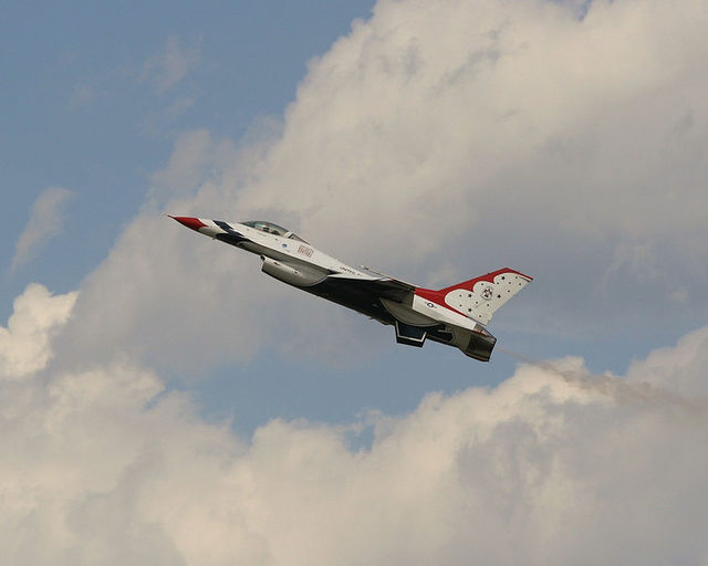 USAF Thunderbirds Lead Solo