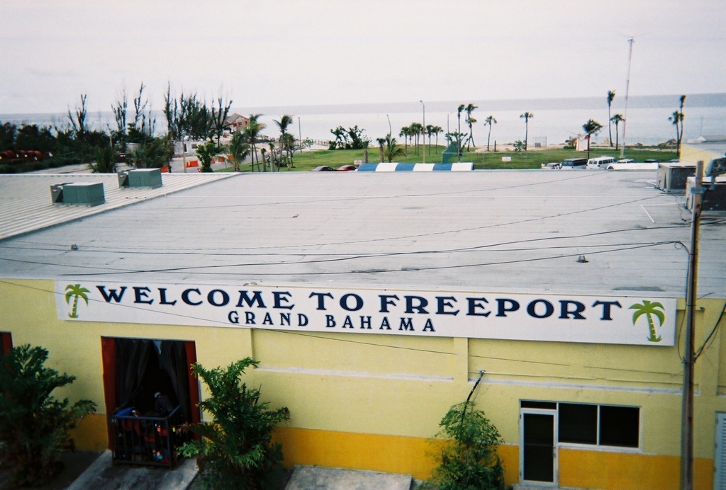 Welcome_to_Freeport_Sign_close_up